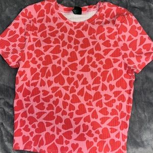 Cute red and pink heart crop top!! ❤️❤️ Only worn once!